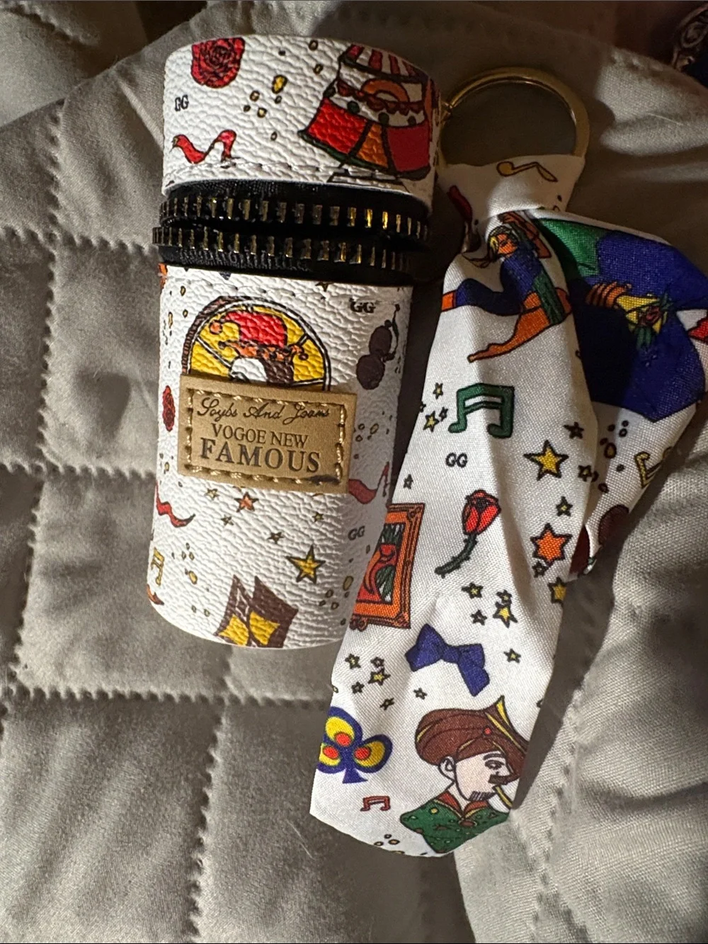 VOGOE NEW FAMOUS White Printed Key Pouch with Scarf Tie